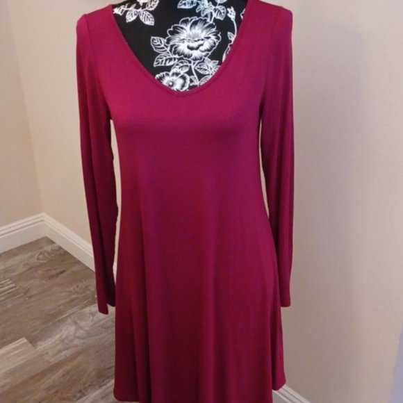 Dearcase Women's Dress Burgundy Wine, Stretchy Knit, Size M - Picture 1 of 6